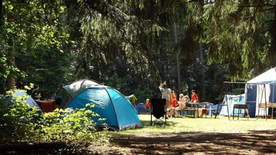 Participer à un séjour 18 à 25 ans en camping