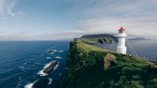 Quelles randonnées inoubliables explorer aux îles Féroé ?