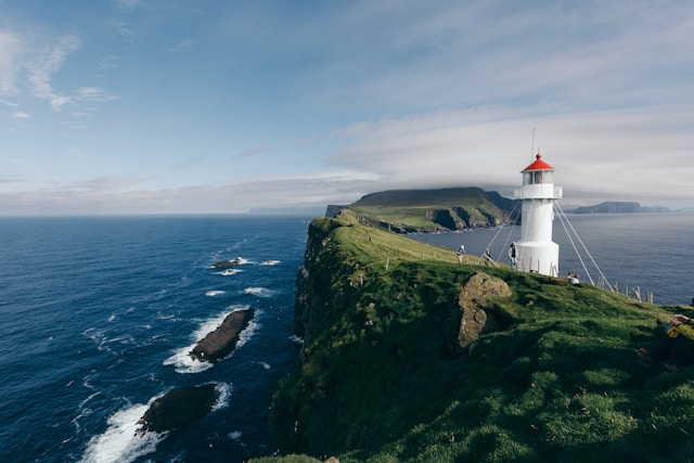 Quelles randonnées inoubliables explorer aux îles Féroé ?